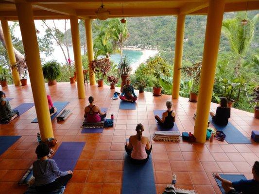 Yoga in Yelapa