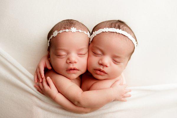 posed twins in the studio 3 weeks old