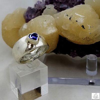 Iolite ring