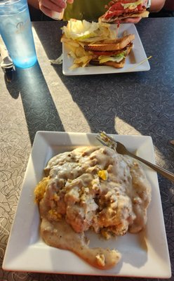 Biscuit and gravy, BLT