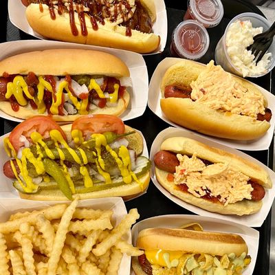 Signature gourmet hot dogs, dozens of toppings! Original creation, Lowcountry Dog! Our take on the Chicago dog, and yes we have chili dogs!