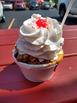 4th of July sweet stop on the way home from our Memory Lane Binghamton road trip. Small PB Marshmallow Sundae.