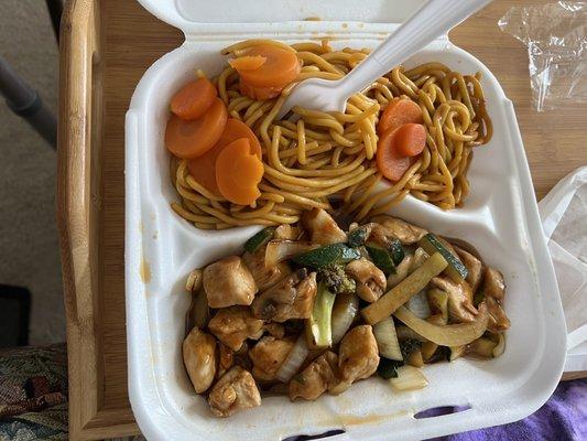 Hibachi Chicken with noodles