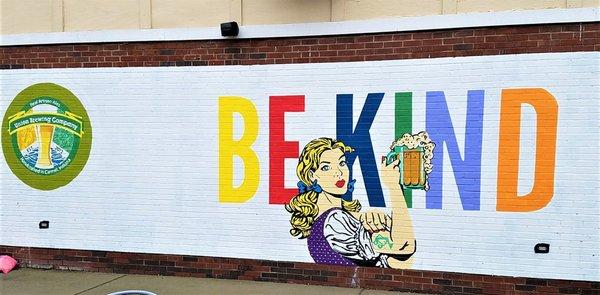 Be Kind mural by Nekoda Witsken 2019