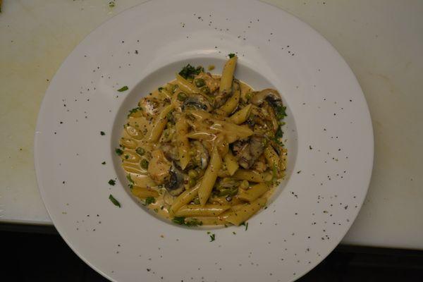 Penne Chicken La Rocca