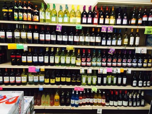 A wide range of red and white wine!