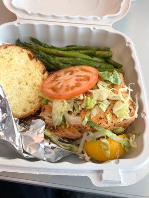 Salmon Sandwich w/Asparagus