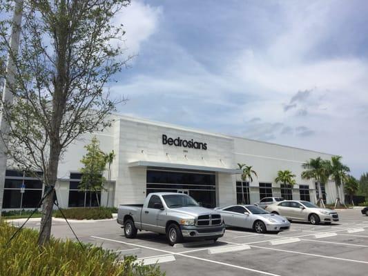 #Bedrosians beautiful 98,000sq/ft showroom/warehouse in Deerfield Beach, Fl. #Tile, #stone & slabs. Public Welcome 954-917-8002