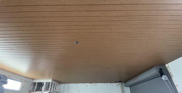 Waterproof ceiling customized to the customer's expectations.