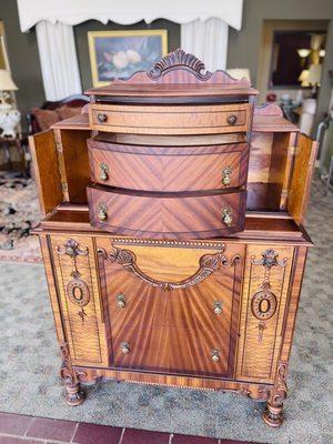 Vintage Victorian Tallboy dresser
$495