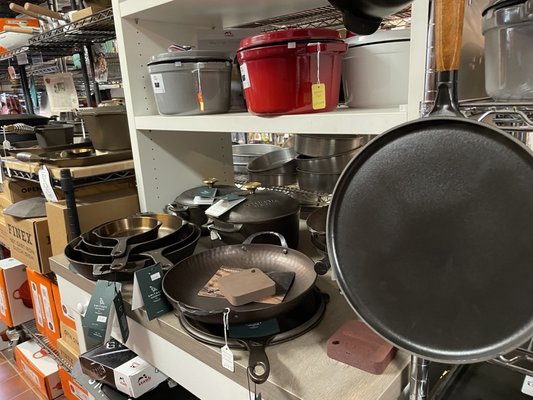 Cast iron and enameled cast iron cook ware