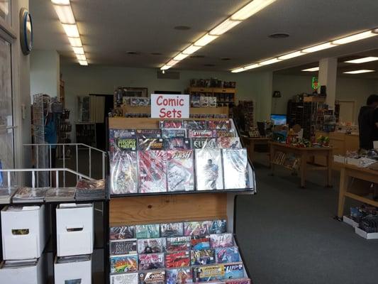 Large selection of comics and friendly peeps.