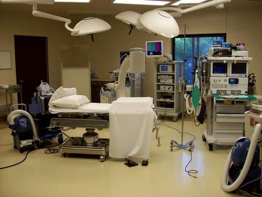 Two Rivers Surgical Center - Eugene, OR - operating room