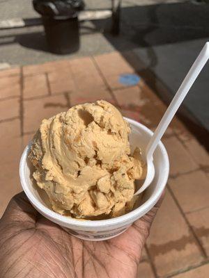 Peanut butter cup ice cream