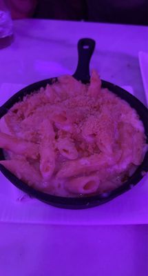 Truffle Mac and cheese!! Yummy