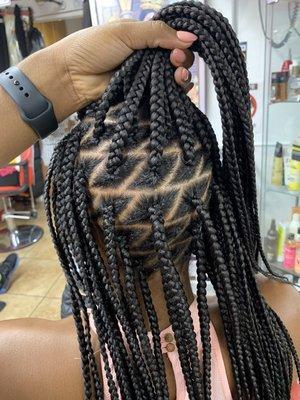 Medium Knotless Braids