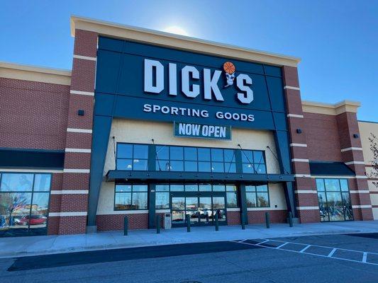 DICK'S Sporting Goods