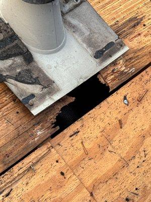 Quality is in the details while we complete roof replacements or repairs in Kingwood and Spring