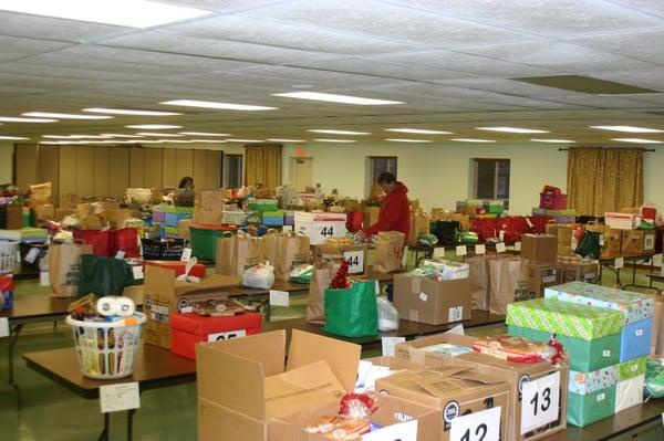 Christmas Food Donations
Milton Food Pantry, Milton, WI