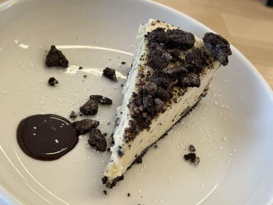 Cookies and cream cheesecake