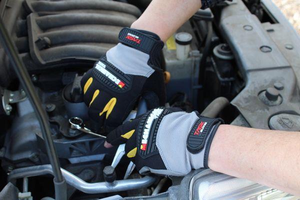 Mechanical Task: Short 3 Fingered Anti-Vibration Mechanic's Work Gloves