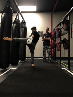 Bag Muay Thai training