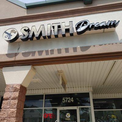 Smith Dream Unisex Salon