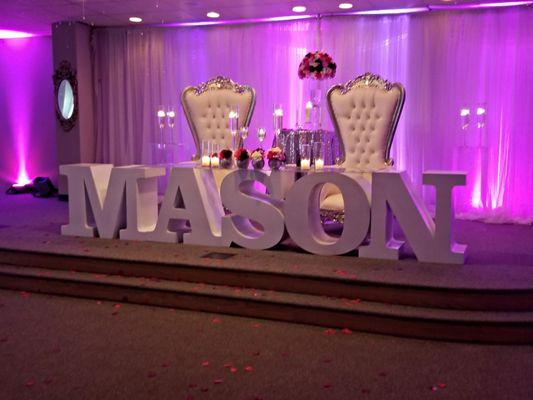 Letter tables that can be customized for your big day as a sweetheart table, or sweet table. Throne chairs and loveseats are also available.