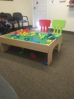 Little play table