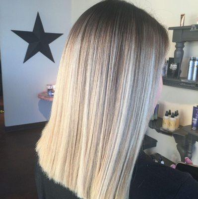 Cool blonde, shadow root, blunt cut