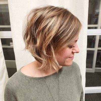 Flowing stacked bob on fine hair.