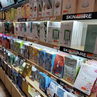 Japanese and Korean facial mask