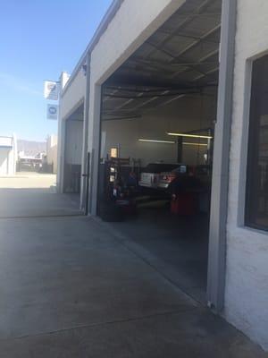 Service garage