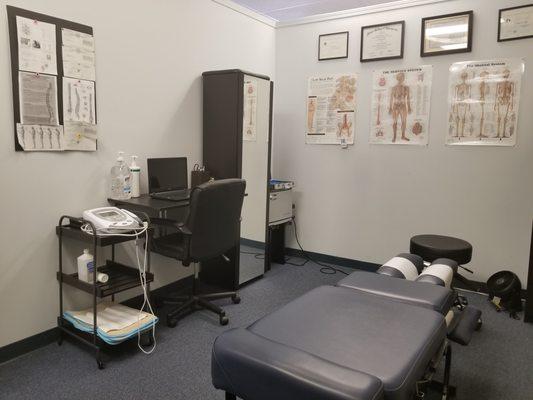 Chiropractic treatment room