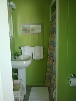 Bathroom in Iris cottage