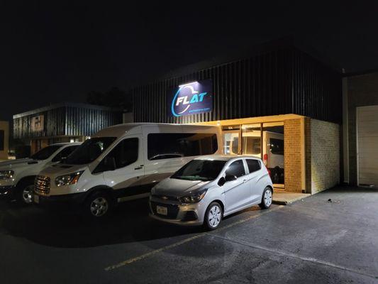 Flat Tire Shop open at night in San Antonio Tx