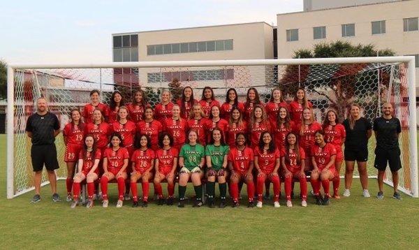 UHV soccer team