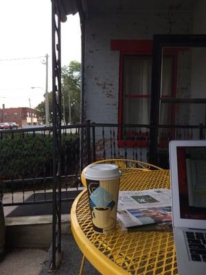 Outdoor seating at Country Morning Coffee.