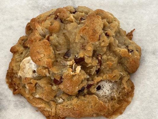 Italian cookie brown sugar almond base with coconut, pecans, & marshmallow creme