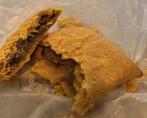 Beef patty (empanada).