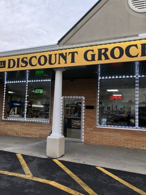 This discount grocery is more like a smoke shop. Traditional New York style bagels replaced with chips and cigs