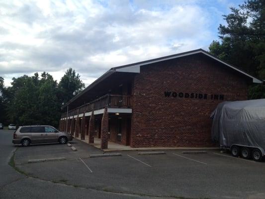 Woodside Inn Building