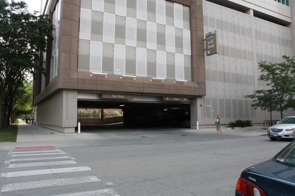 Foster Medical Pavilion Parking Entrance