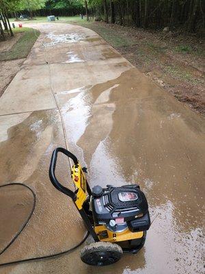 Alabama pressure washing kings Concrete cleaning