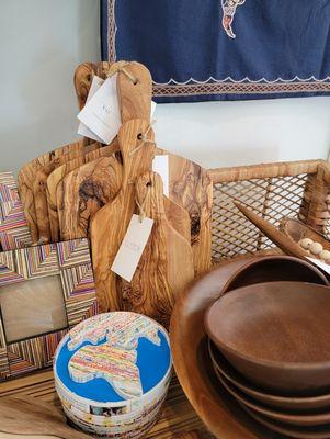 Fair trade and vintage home decor and kitchenware