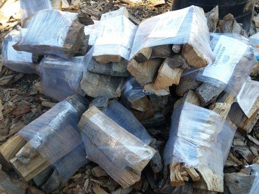 We offer wholesale firewood bundles!