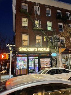 Best smoke shop in Williamsburg