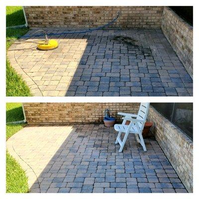 Paver Patio Pressure Cleaning off Riverside Drive in the Sanctuary