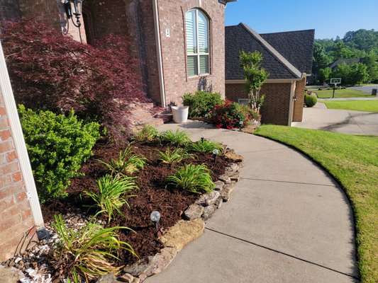 Mulch installation