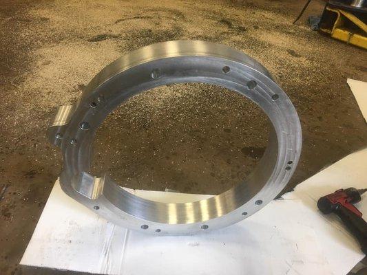 Billet bell housing adapter for a Ford sled pulling truck